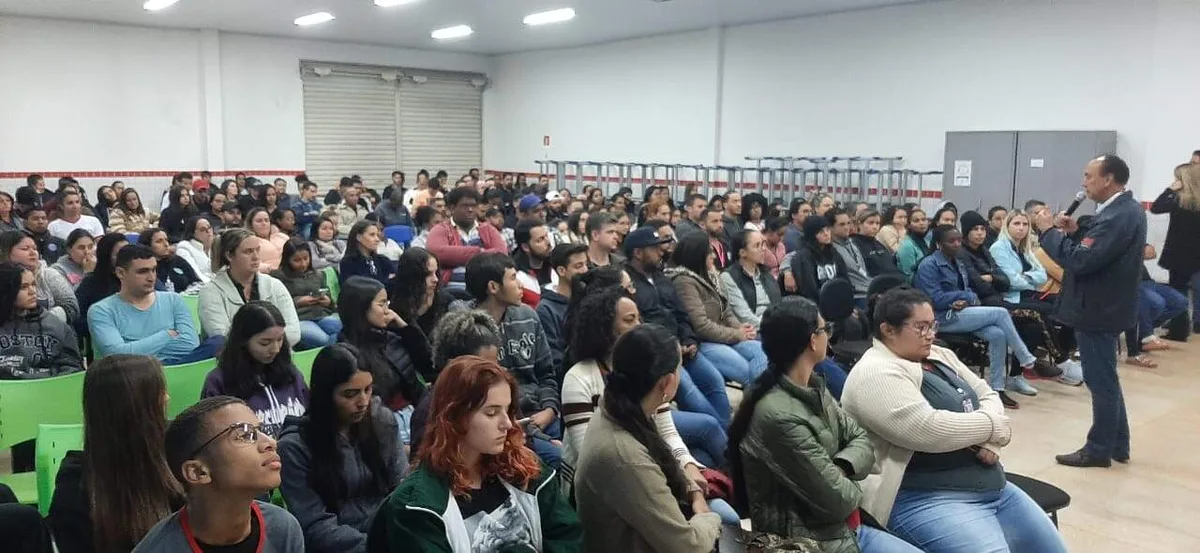 Noviço Valdir Carneiro