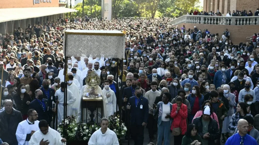 Imagem Corpus Christi 2022 do artigo Podcast "Reflexões sobre Corpus Christi" traz catequese sobre a Eucaristia