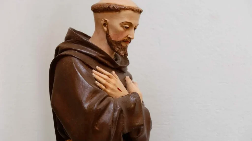 Imagem sao francisco de assis do artigo Por que o cabelo dos monges católicos é diferente?