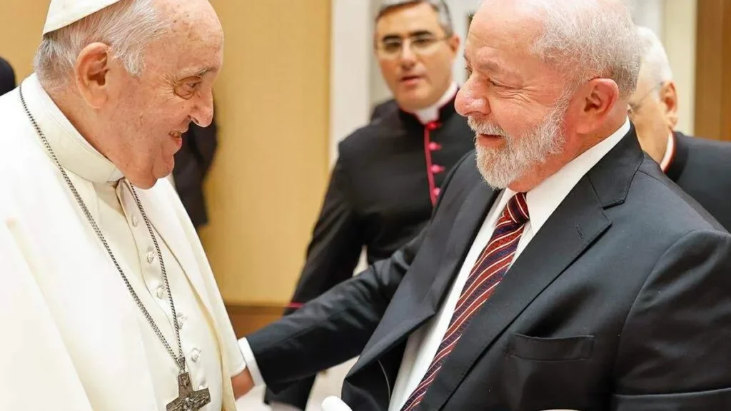 Imagem Papa Francisco com o presidente Lula do artigo Papa Francisco recebe presidente do Brasil no Vaticano; veja fotos