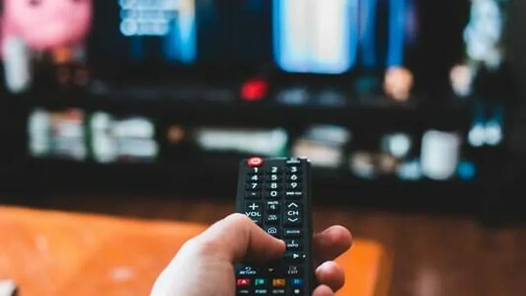 Imagem filmes tv jovem assiste filme do artigo 7 filmes para ver quando estiver com tédio