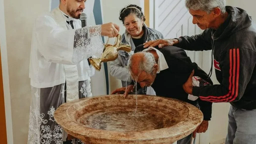 Imagem sacramentos Jose Silva do artigo Idoso de 104 anos recebe Batismo, Eucaristia e Crisma