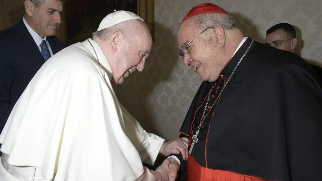 Imagem Dom Orani e Papa Francisco do artigo Cardeal Orani Tempesta: a vocação sacerdotal e o exemplo do Venerável Padre Vítor Coelho de Almeida