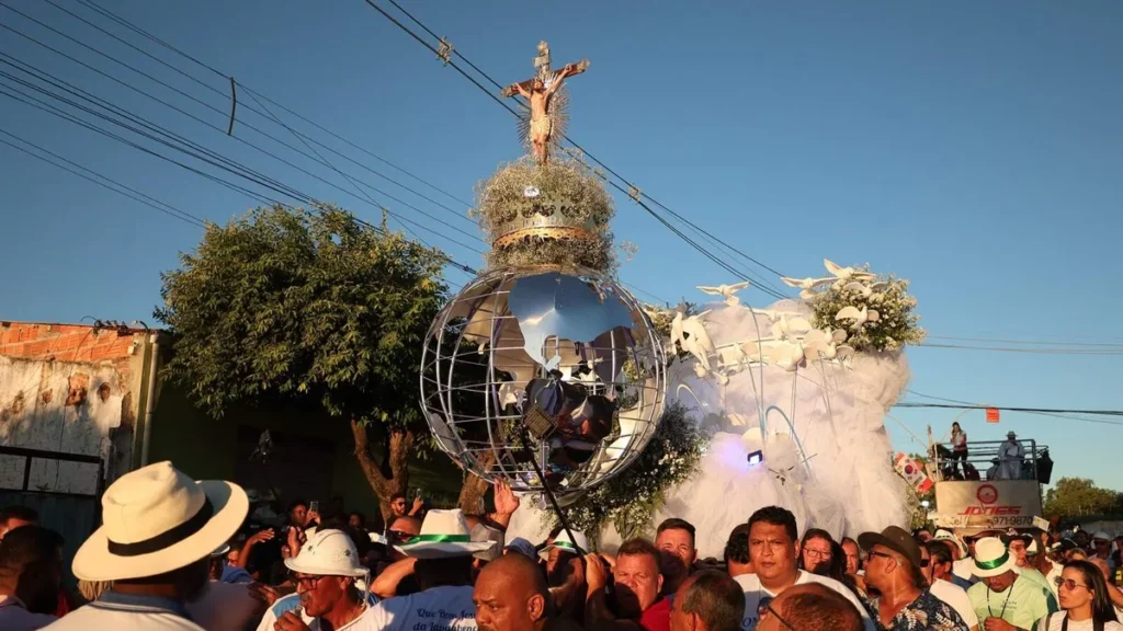 Imagem Festa de Bom Jesus da Lapa BA do artigo Santuário da Lapa é abraçado por milhares de fiéis na Festa do Senhor Bom Jesus