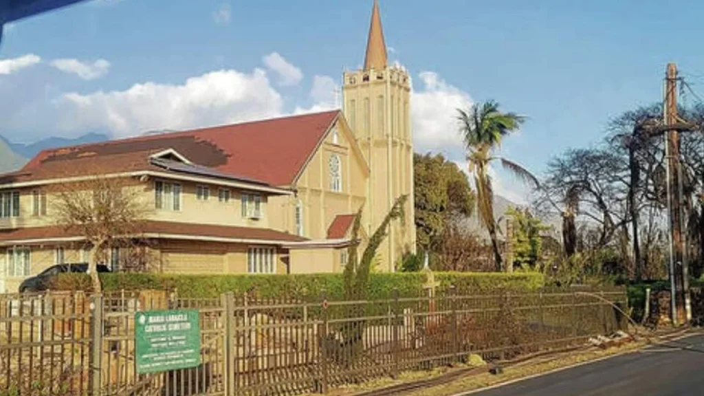 Imagem Igreja de Maria Lanakila no Havai do artigo Vídeo incrível: igreja fica intacta após incêndio destruir cidade no Havaí