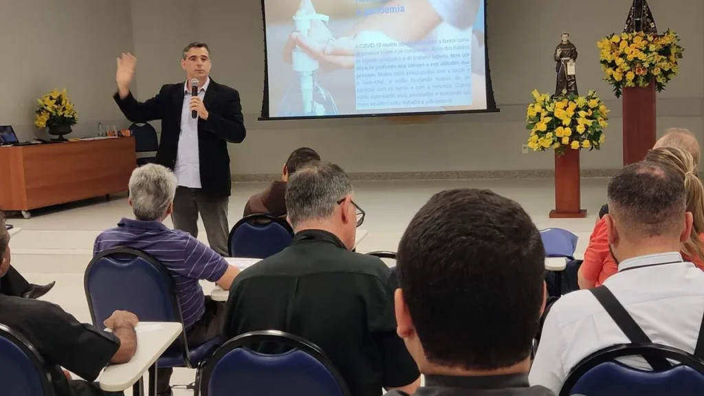 Imagem Encontro Reitores Santuarios do artigo Encontro de reitores reflete a gestão dos santuários na atualidade