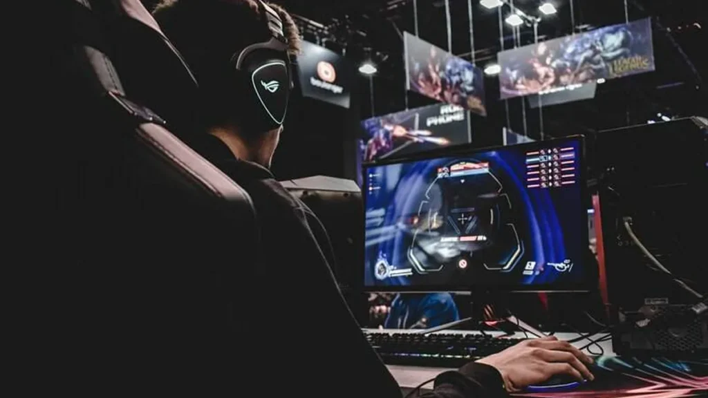 Imagem gamer jogos jovem do artigo Dia Internacional do Gamer – o que tanto atrai a juventude