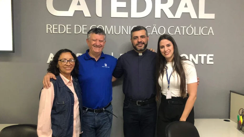 Padre Inácio Medeiros visita rádios mineiras