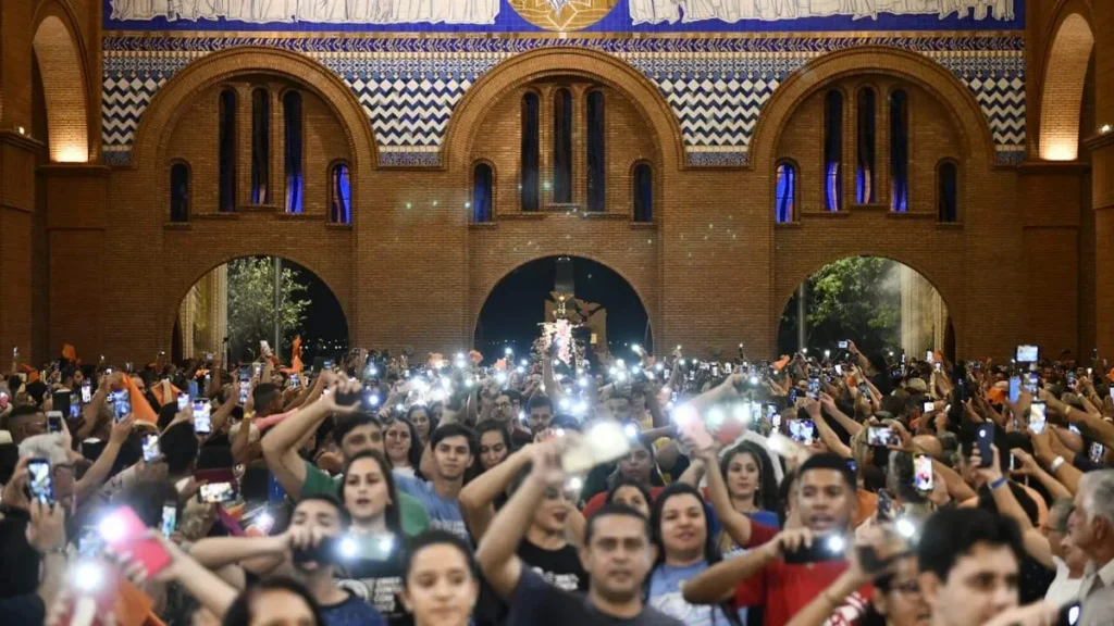 Imagem Entrada da Novena 5 dia de Novena Solene do artigo Festa da Padroeira 2023 reuniu mais de 330 mil devotos em Aparecida