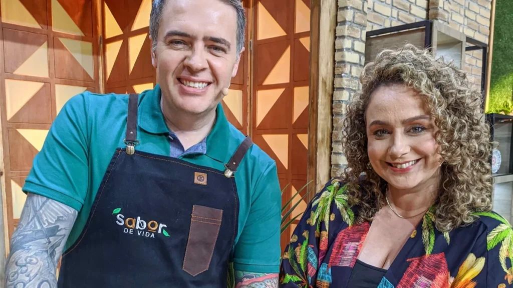 Imagem 2 Chef Leonardo roncon e bianca laua sabor de vida do artigo Pudim de Leite é a estrela do “Sabor de Vida” deste domingo