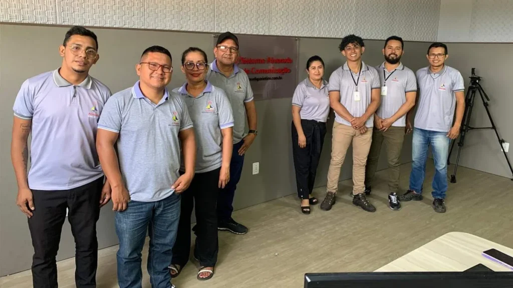 Imagem Equipe Sistema Alvorada de Comunicacao do artigo Sistema Alvorada de Comunicação se torna parceiro da Rede Aparecida de Rádio