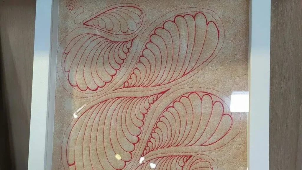 Imagem quadro plumas do artigo Quadro Plumas em Quilting Livre - Faça Você Mesmo