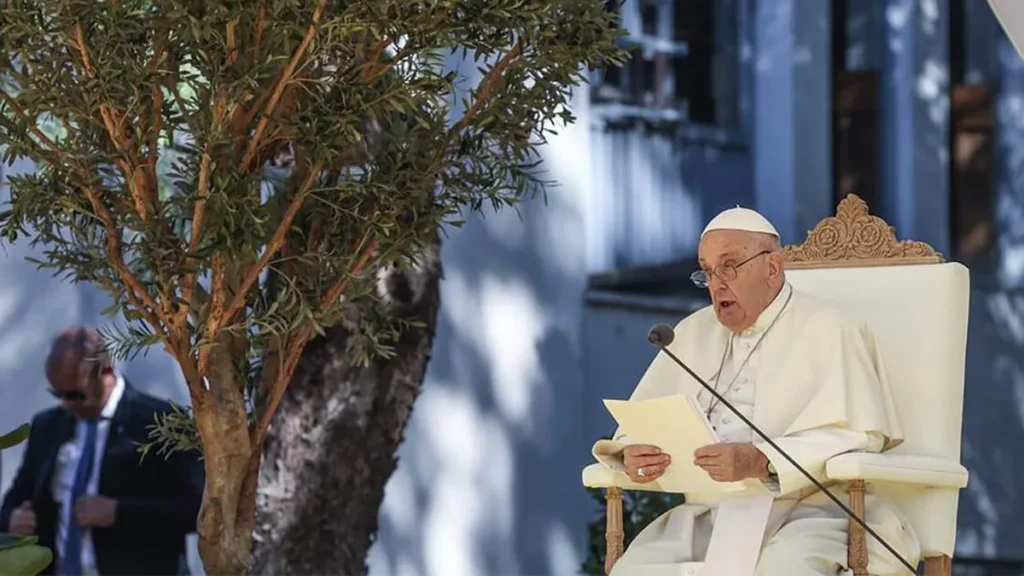 Imagem Papa Francisco le discurso em Portugal do artigo A 1ª participação presencial de um Pontífice: Papa confirma presença na COP28