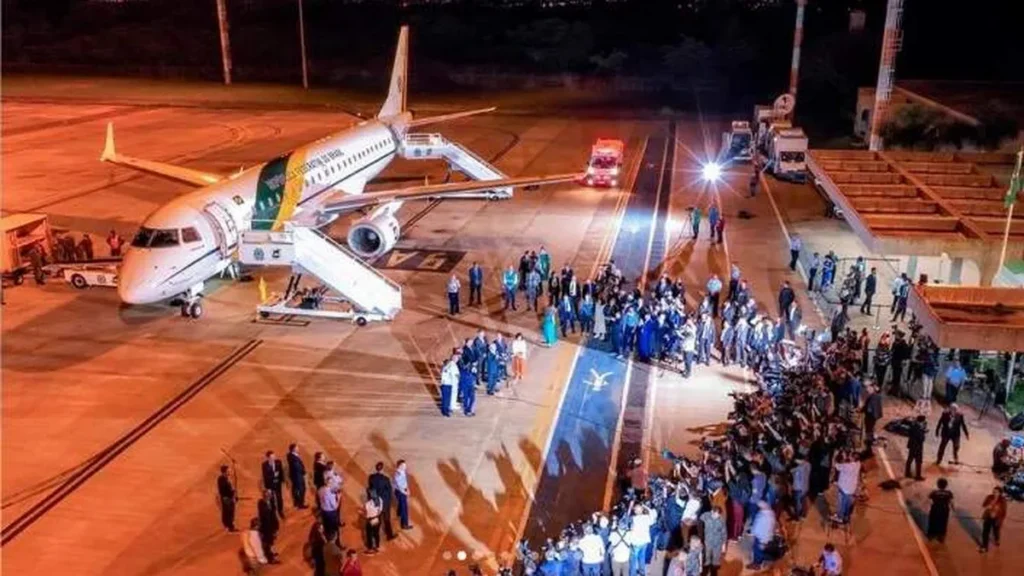 Imagem Brasileiros da Faixa de Gaza chegam ao Brasil do artigo Com ajuda do Papa, brasileiros resgatados de Gaza chegam ao Brasil