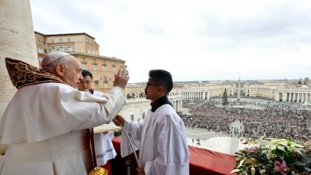 Imagem Papa Francisco bencao do artigo Francisco pede por paz na bênção Urbi et Orbi