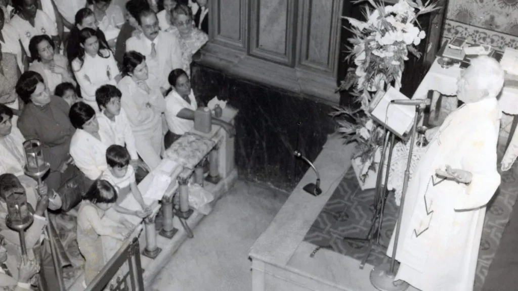 Padre Vítor Coelho de Almeida pregando na Basílica Histórica