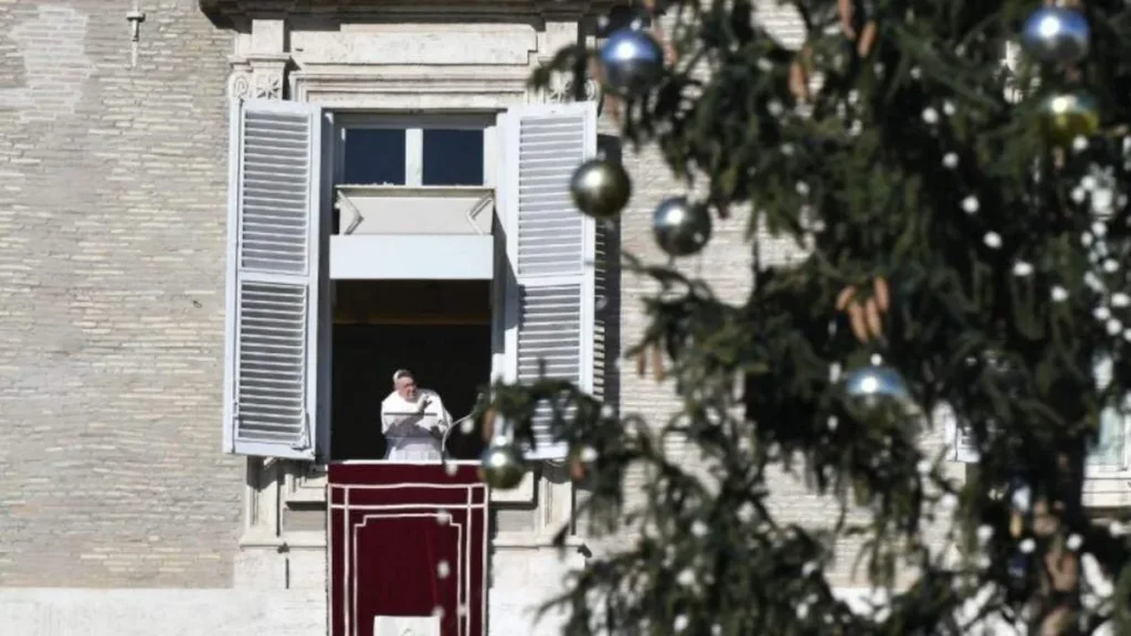 Imagem Papa no Angelus do artigo Papa: se fizermos silêncio e oração, entenderemos o que o Senhor nos diz
