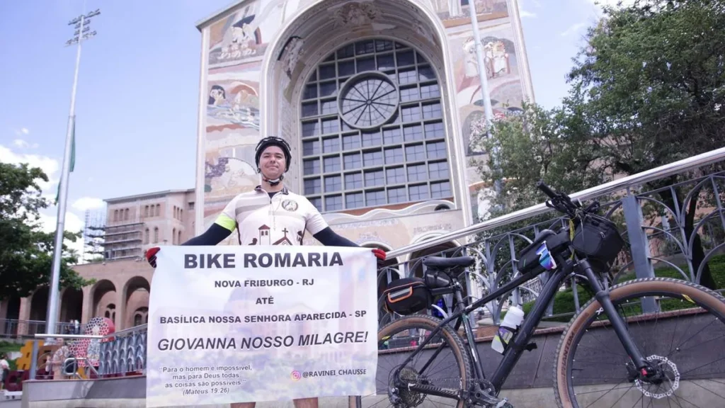 Imagem Rauvinei pai da Giovanna Nova Friburgo do artigo Pela cura de sua filha, devoto pedala 430 km até Aparecida