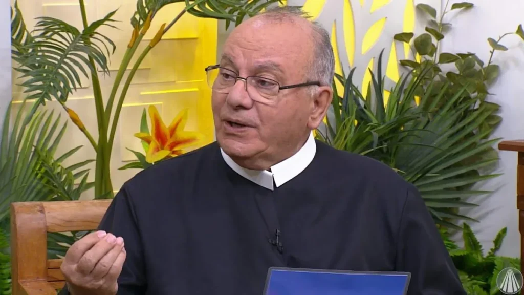 Imagem padre ulysses do artigo Qual é a importância dos ícones e imagens santas para a nossa fé?