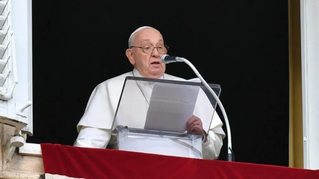 Imagem Papa Francisco Angelus em 2024 do artigo Papa publica normas sobre gastos e contratos de dicastérios