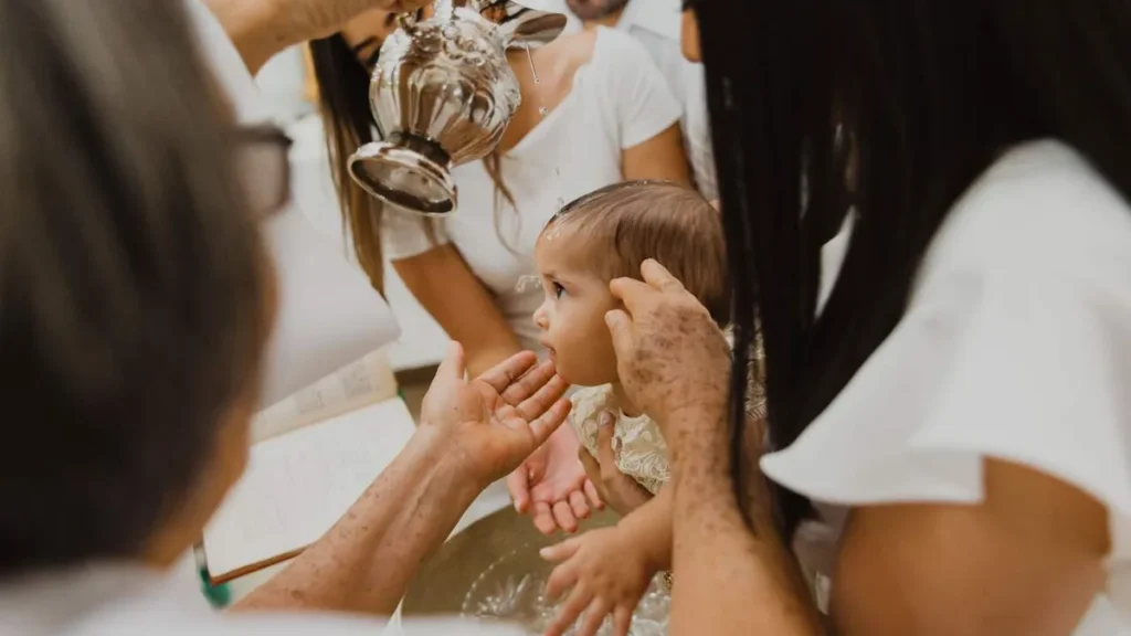 Imagem Batismo Sacramento do artigo Dicastério para a Doutrina da Fé ensina sobre a validade dos sacramentos