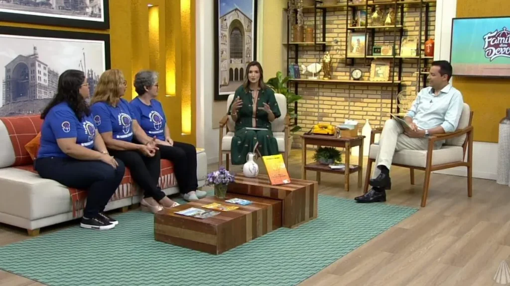 Imagem familia dos devotos do artigo Conheça o projeto de evangelização da Pastoral da Sobriedade