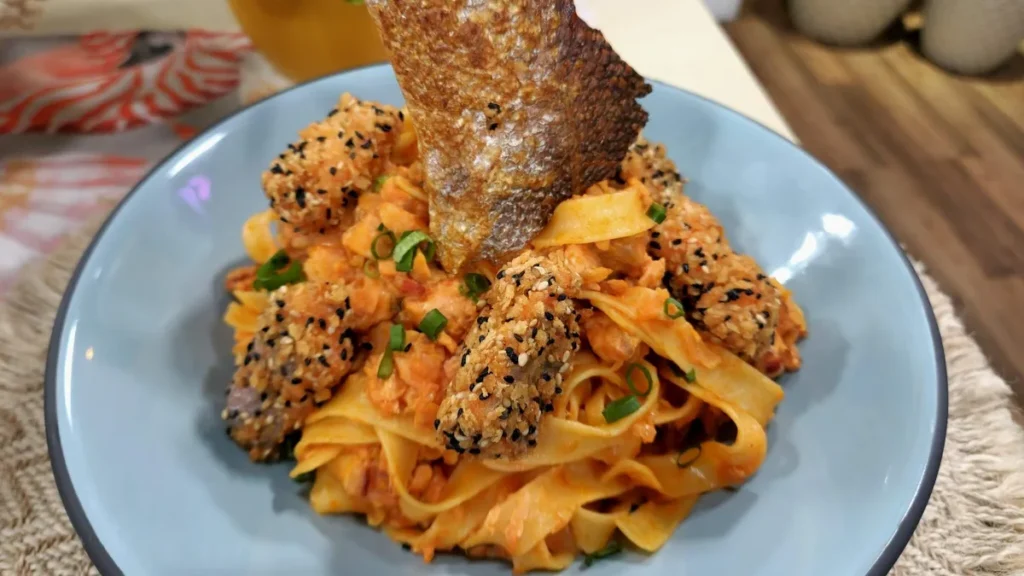 Imagem fettuccine com salmao do artigo Fettuccine com Bacon e Salmão - Santa Receita