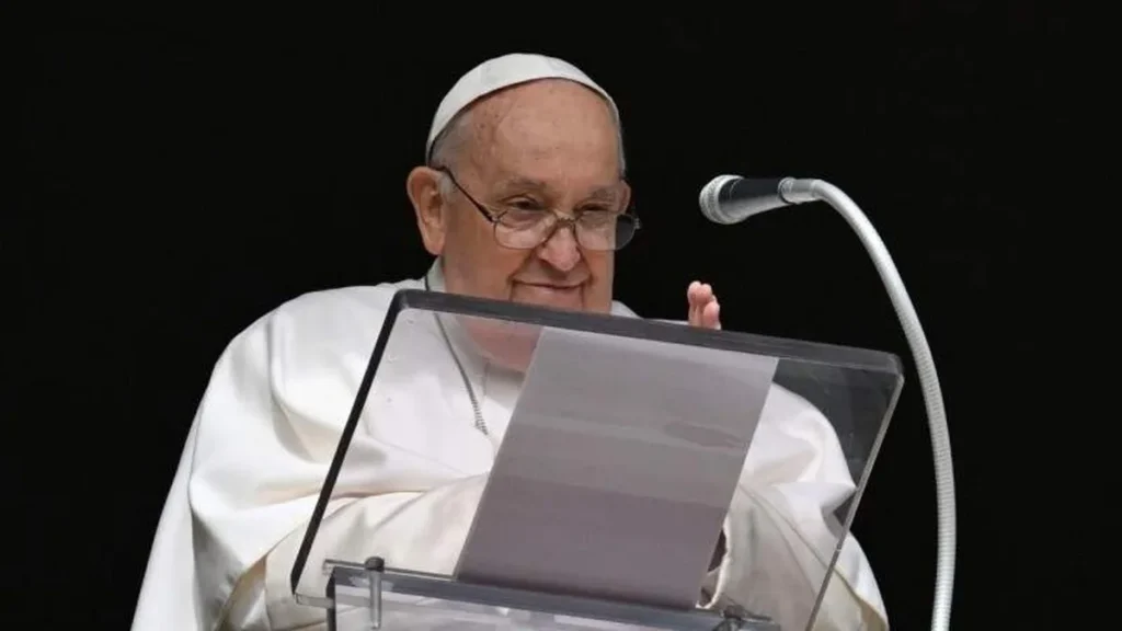 Imagem papa fracncisco angelus 2024 do artigo Papa Francisco pede atitudes concretas inspiradas em Jesus
