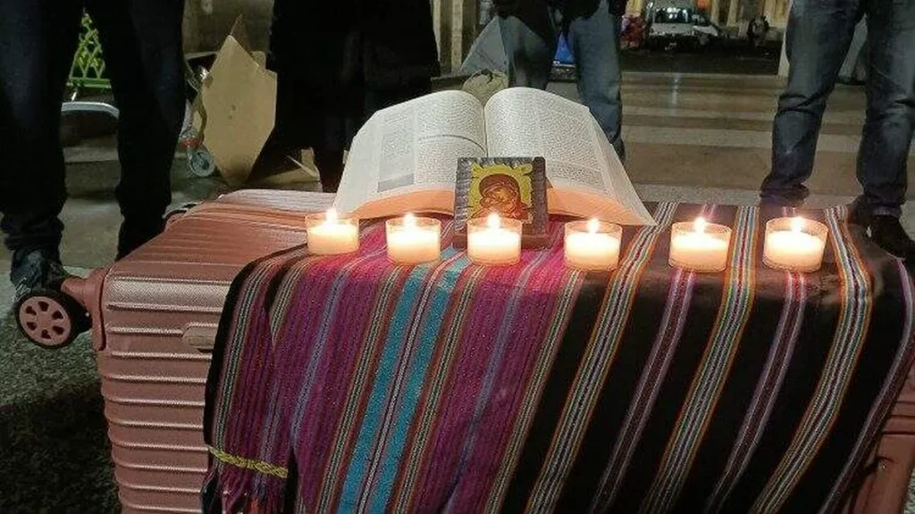 Imagem acao com moradores de rua claretianas do artigo Religiosas promovem ação de Páscoa com os pobres na Praça de São Pedro