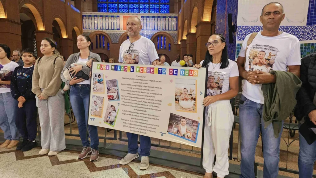 Imagem testemunho de cura marluce e yuri do artigo Família agradece milagre de bebê no Santuário Nacional