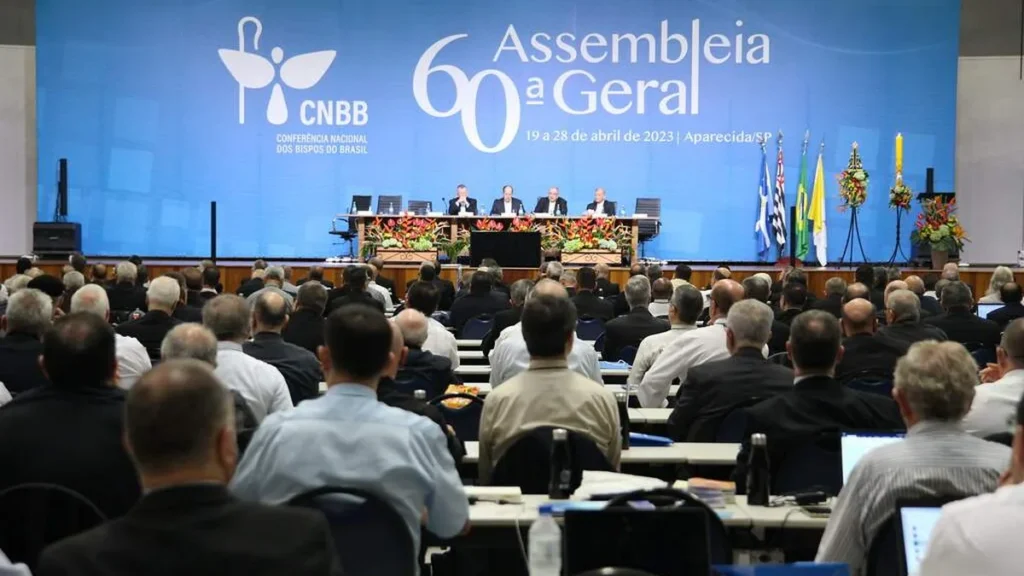 Imagem Episcopado brasileiro na 60 Assembleia Geral da CNBB do artigo CNBB, a sociedade e Igreja no Brasil