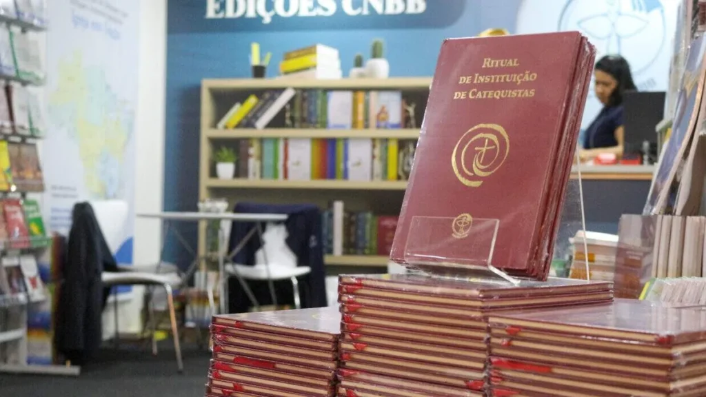 Imagem Ritual de Instituicao de Catequistas do artigo Edições CNBB conta com publicações sobre o Ministério da Catequese