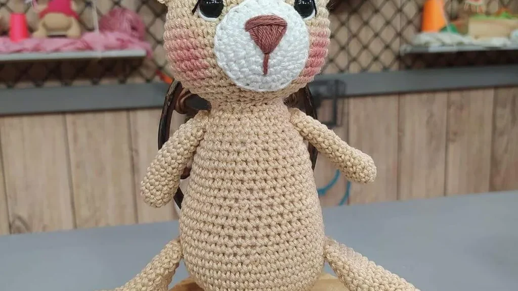 Imagem pernina amigurumi fvm do artigo Ursinho de Amigurumi – Minicurso Faça Você Mesmo (Aula 4)