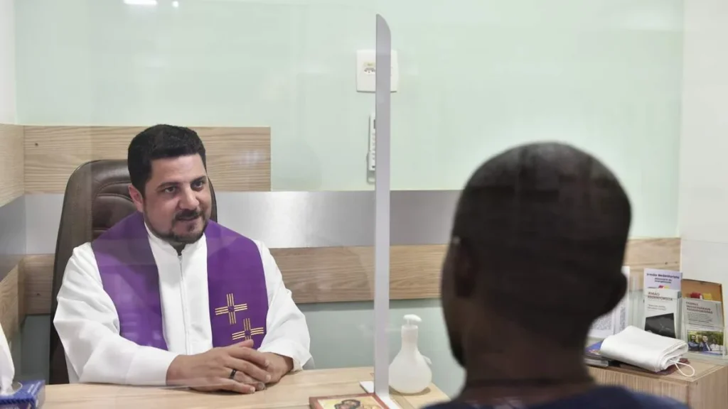 Confissão é a abertura do coração à ação redentora de Deus