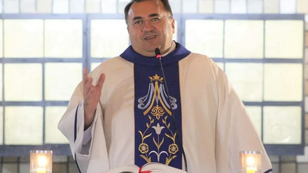 Imagem Padre Valdir em Missa do artigo Santa Sé nomeia novo reitor para o Colégio Pio Brasileiro