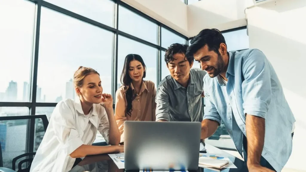 Imagem equipe de trabalho do artigo 5 virtudes de São José para inspirar lideranças