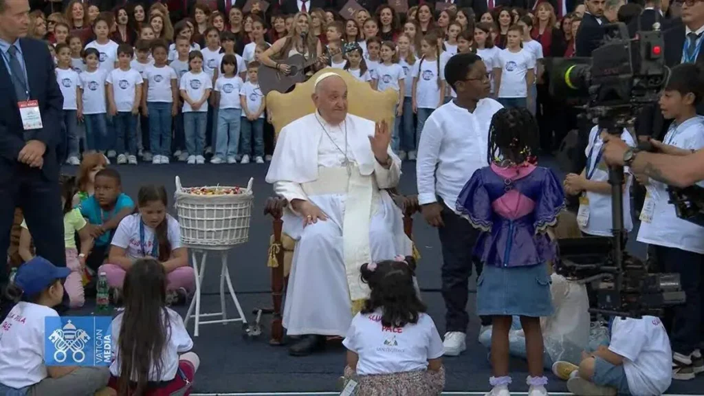 Imagem Papa Francisco na JMC 2024 do artigo Papa Francisco deu início a 1ª Jornada Mundial das Crianças