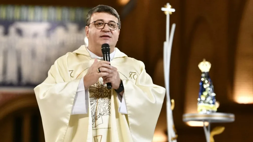Imagem aniversario de 50 anos do Padre Marlos Aurelio do artigo Santuário Nacional celebra os 50 anos de vida do Missionário Redentorista Padre Marlos