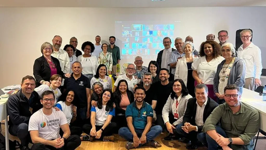 Imagem participantes Forum Igreja COP 30 do artigo Igreja caminha rumo à Conferência do Clima, no Pará em 2025
