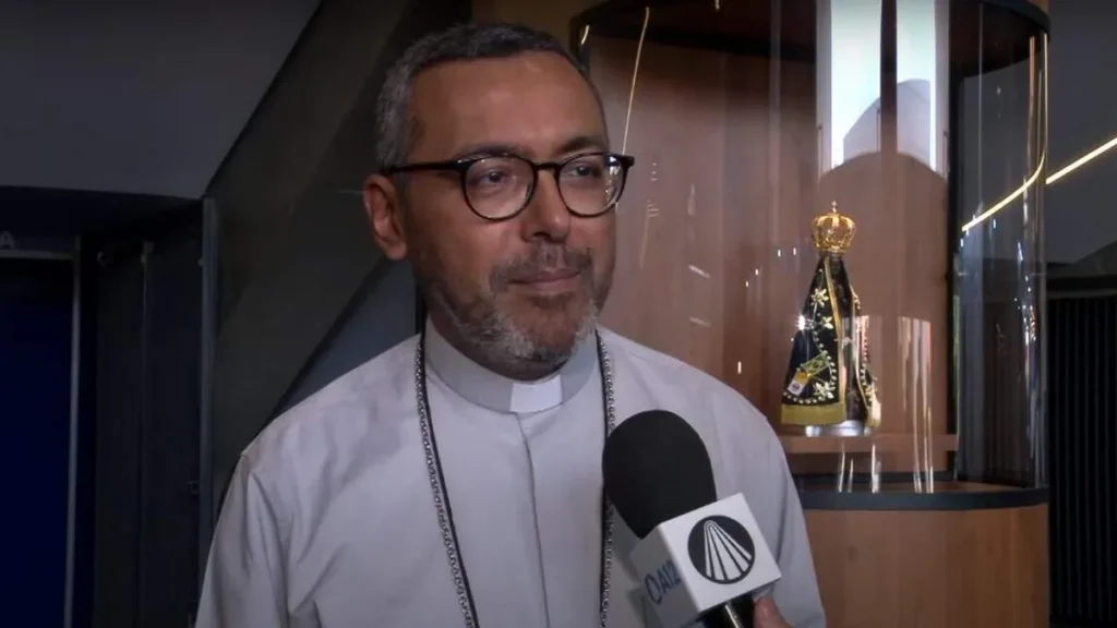 Imagem familia dos devotos 1 do artigo Veja a devoção do Bispo Dom Raimundo Vanthuy Neto