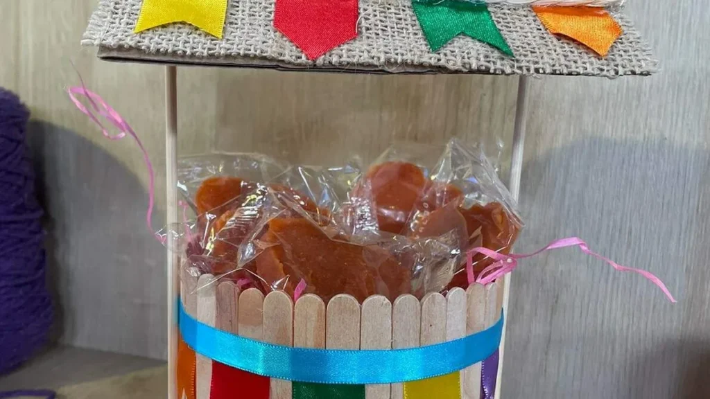 Imagem mini barraquinha de doces juninos faca voce mesmo do artigo Mini barraquinha de doces juninos - Faça Você Mesmo