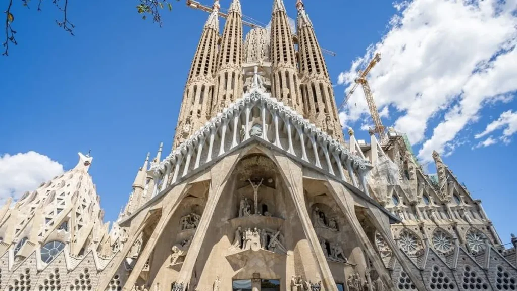 Imagem sagrada familia gaudi barcelona do artigo Gaudí, arquiteto da Sagrada Família, a caminho dos altares da Igreja