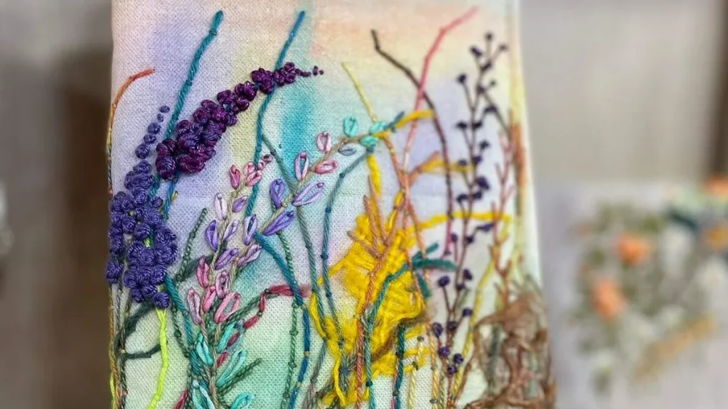 Imagem kit bordado com aquarela e bordado lento faca voce mesmo do artigo Kit bordado com aquarela e bordado lento - Faça Você Mesmo