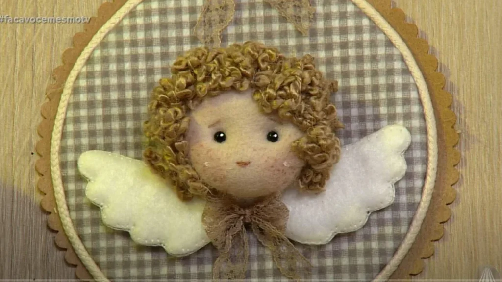 Imagem pingente de anjo faca voce mesmo do artigo Pingente de anjo em feltro - Faça Você Mesmo