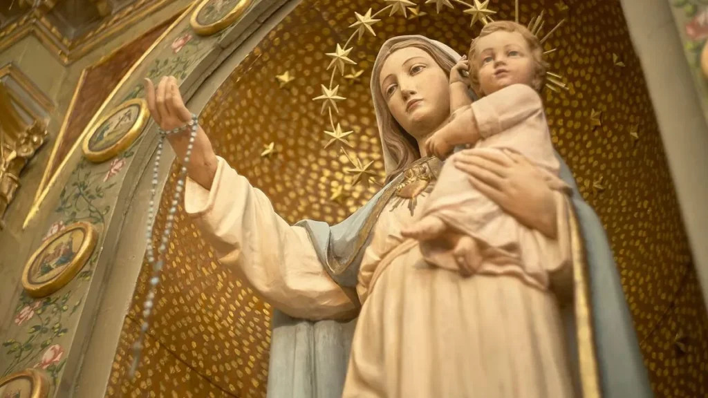 Imagem Nossa Senhora e o menino Jesus do artigo Por que é importante o estudo sobre a Virgem Maria?