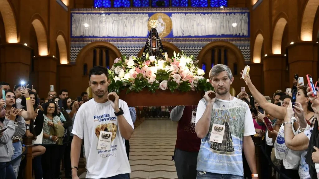 Imagem familia dos devotos do artigo Os devotos são o amor que constrói
