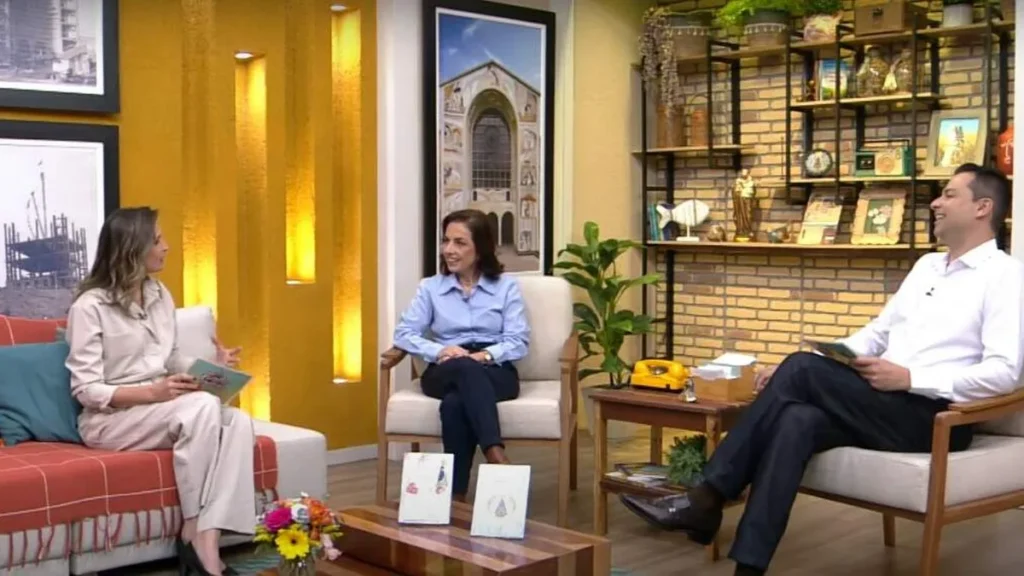 Imagem familia dos devotos 1 do artigo Academia Marial tem o objetivo de CULTIVAR a devoção a Mãe Aparecida