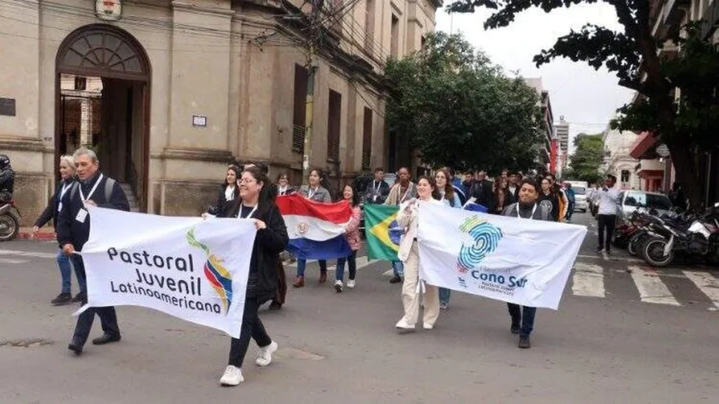 Imagem Jovens latinos do artigo Papa pede para que jovens latinos continuem se preparando para o Jubileu