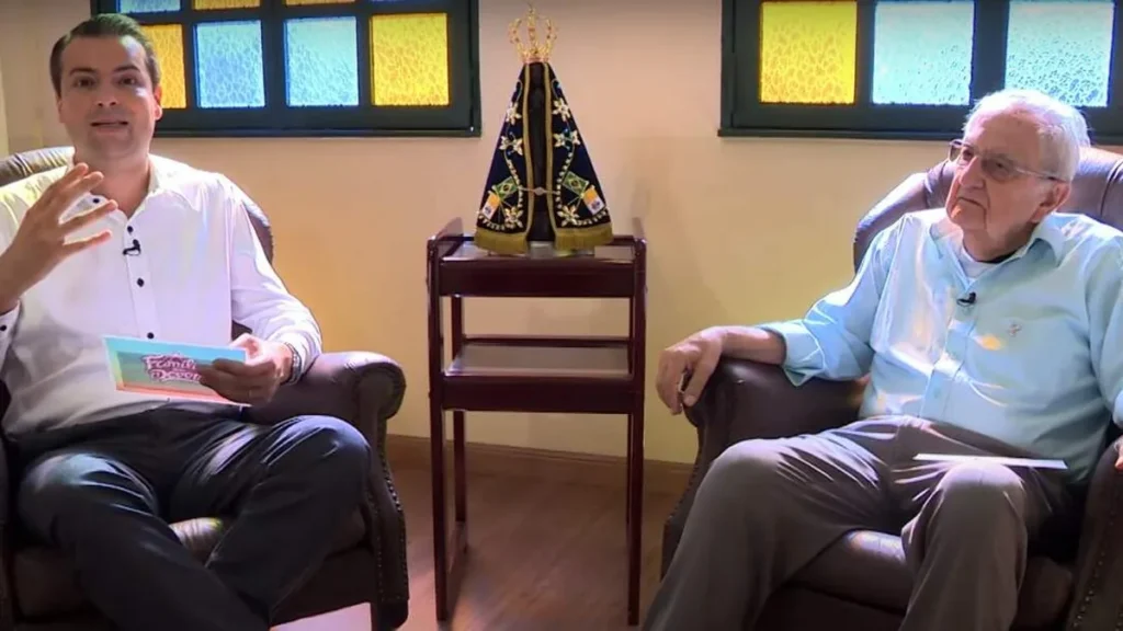 Imagem familia dos devotos 3 do artigo Saiba como agir com o seu filho diagnosticado com depressão