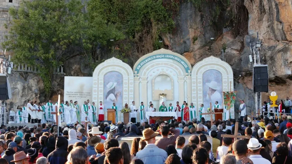 Imagem Bom Jesus da Lapa painel da Romaria 2024 do artigo Romaria do Bom Jesus da Lapa acontece no oeste da Bahia